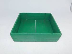 lot 72 image: Vintage Green Crate