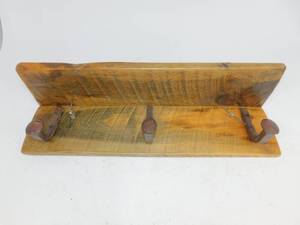 lot 76 image: Vintage Coat Rack