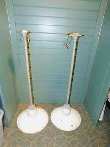 lot 114 image: Vintage Industrial Barn Lights
