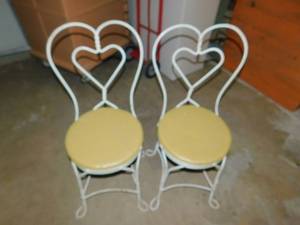 lot 121 image: 2 Vintage Metal Heart Backed Chairs
