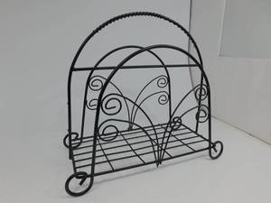 lot 125 image: Vintage Black Metal Magazine Rack