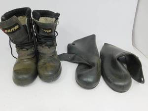 lot 144 image: Baffin Snow Boots  Tingley Rubber Overshoe Boots