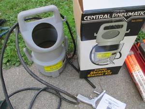 lot 6 image: Central Pneumatic Portable Abrasive...