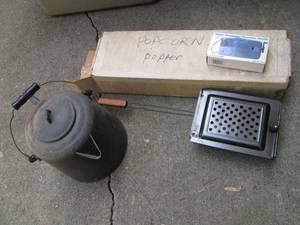 lot 47 image: Campfire Popcorn Popper, Solar Radi...