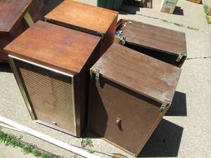 lot 79 image: (4) Speakers See Photos...