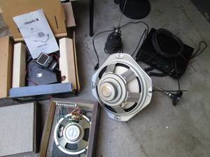 lot 103 image: CB Radio Unit With Base Section & ...