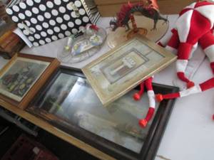 lot 120 image: Wall Art, Glass Serving Trays, Home...