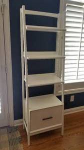 lot 21 image: Pottery Barn White Enamel Stairstep Bookshelf