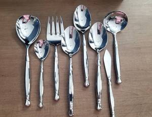 lot 81 image: Oneida Act 1 Flatware Service for 14 plus Hostess Set