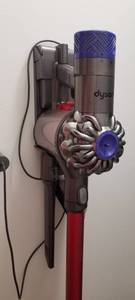 lot 68 image: Dyson V6 Absolute Cordless Stick Vacuum