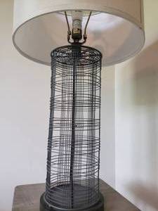 lot 43 image: Contemporary Wire Basket Table Lamp