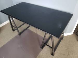 lot 30 image: Ethan Allen Tompkins Desk
