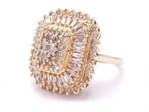 lot 8 image: Grand 3 Carat Diamond Estate Ring in 14k Yellow Gold $5999