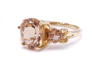 lot 21 image: Rich Morganite Estate Ring in Yellow Gold