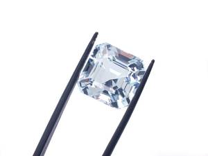 lot 10B image: Breathtaking 12.61 Carat Asscher Cut Natural Aquamarine $2500