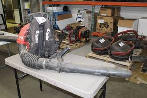 lot 46 image: Husqvarna RedMax Hip-Mounted Throttle Backpack Leaf Blower 206  mph 908 cfm 76 cc Gas 2-Stroke EBZ8500