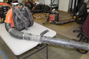lot 41 image: Echo Hip-Mounted Throttle Backpack Leaf Blower 234 mph 756 cfm 63.3 cc Gas 2-Stroke PB-770H
