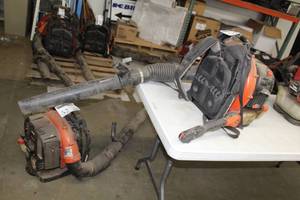 lot 51 image: Echo Hip-Mounted Throttle Backpack Leaf Blower 234 mph 756 cfm 63.3 cc Gas 2-Stroke PB-770H