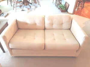 lot 1 image: Stratford Designs Love Seat & Chair 60x36x25