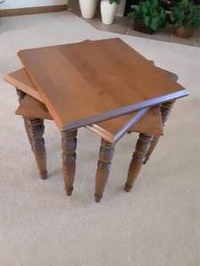 lot 8 image: 3-Nesting Tables 16x16x15