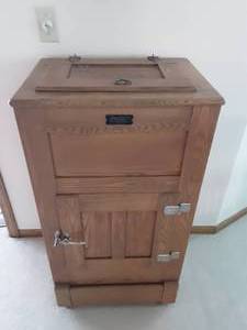 lot 11 image: Antique Sanitary Refrigerator 22x16x40