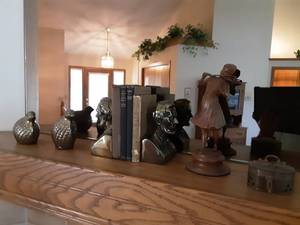 lot 22 image: Brass Birds, Abraham Lincoln Book Ends, More