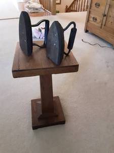 lot 23 image: Fern Stand (10x10x18), Cast Irons