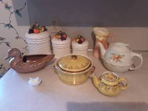 lot 43 image: Frankoma Pottery Duck, Hall Casserole & Tea Pot, Drip-O-Later, Canisters