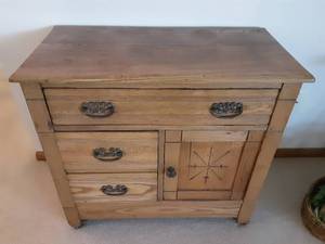 lot 57 image: 3-Drawer Wash StandCommode 32x15x28