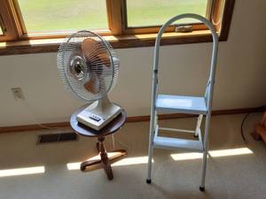 lot 66 image: Step Stool, Fan, Table