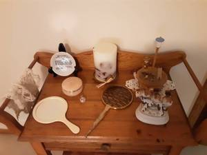 lot 129 image: Collectibles
