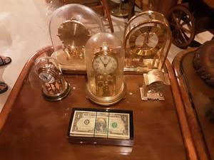 lot 179 image: Anniversary Clocks, Transistor Radio