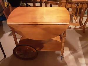 lot 192 image: Tea Cart