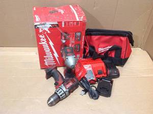 lot 85 image: M18 18-Volt Lithium-Ion CordlM18 18-Volt Lithium-Ion Cordless Drill DriverImpact Driver Combo Kit in good condition
