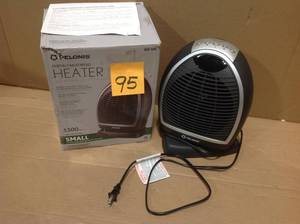 lot 95 image: Midea International 239538 Pelonis Oscillating Digital Fan Heater