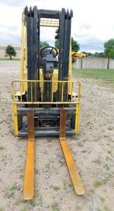lot 4 image: 1999 Hyster H35XM Forklift
