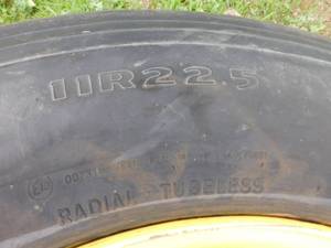 lot 13 image: Goodyear 11R22.5 Load Range G Tire on 10 Bolt Bud Wheel