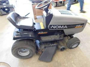 lot 40 image: Noma Lawn Tractor