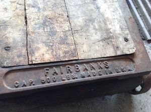 lot 8 image: Antique Fairbanks Scale
