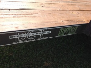 lot 10 image: 4 x 8 Tilt Bed Trailer