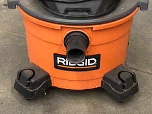 lot 42 image: Ryobi Wet  Dry Vac