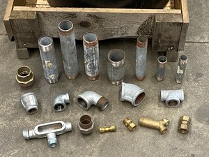 lot 29 image: 30-Gallon Bucket Full Of Pipe Fittings