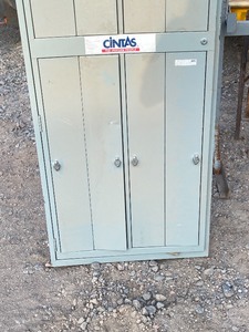 lot 15 image: 8-Place Locker Unit