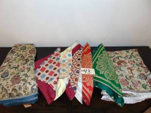 lot 43 image: Two Morrocan table covers and 6 pillow covers