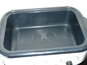lot 67 image: Nesco 18-Quart Roaster Oven - Ivory
