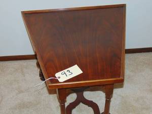 lot 93 image: Vintage Baker Furniture table 27 x 25 x 23