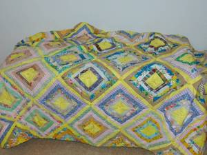 lot 207 image: Quilt hand made 93 x 64
