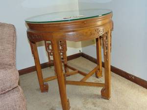 lot 131 image: VINTAGE BAKER FURNITURE ASIAN INSPIRED ROUND SIDE TABLE