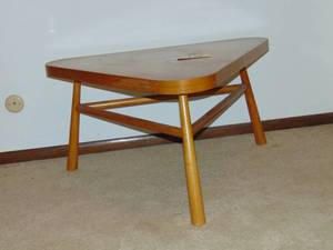 lot 136 image: T. H. Robsjohn-Gibbings for Widdicomb Triangular Cocktail Table