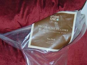 lot 210 image: 2 pillows